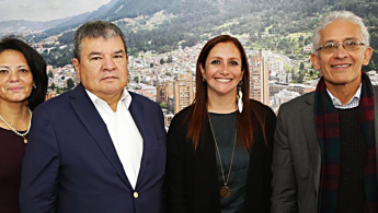 En la foto se encuentran de izquierda a derecha: Luz Mary Cárdenas (Gerente de la Lotería de Bogotá), Henry Rodríguez Sosa (Director (E) UAECD), Martha Lucia Villa (Directora General FONCEP) y Juan Mauricio Ramírez (Secretario de Hacienda)