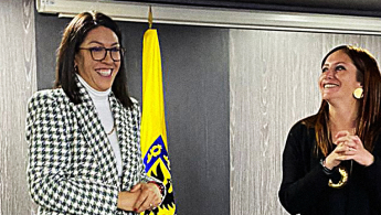 En la foto a la izquierda Carolina Damian, la nueva Gerente de Pensiones y a la derecha Martha Lucia Villa Restrepo, Directora General de FONCEP
