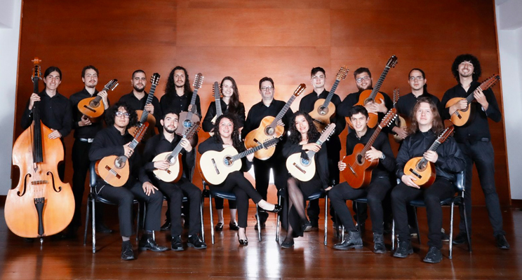 Fotografía donde se encuentra la orquesta filarmónica juvenil de Bogotá