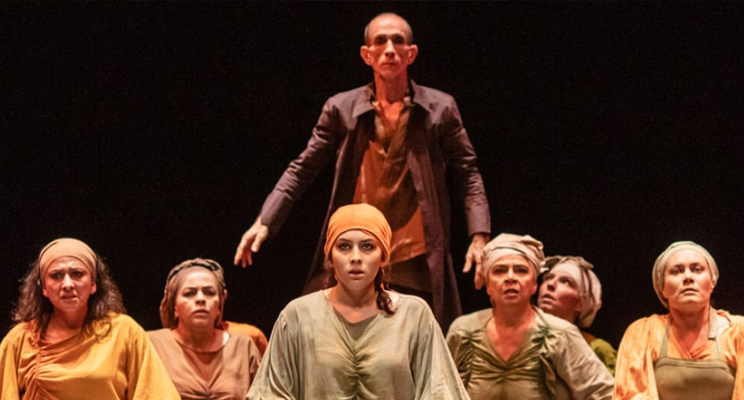 Puesta en escena de la obra "Juego de damas"