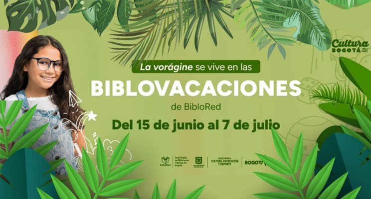 Niña detrás de plantas en un fondo verde