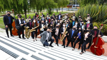 En la foto el grupo que conforma la Orquesta Filarmónica Juvenil de Bogotá.