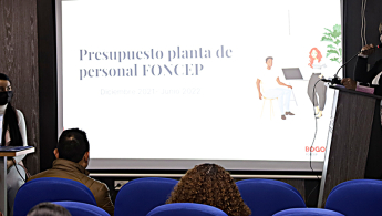 En la foto a la derecha aparece Hortensia Maldonado, asesora responsable del área de talento humano de FONCEP en la rendición de cuentas del área.