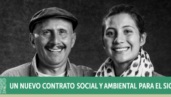 Bogotá: Un nuevo contrato social y ambiental para el siglo XXI - Uno de nuestros pensionados junto a su nieta sonrientes - Foto: FONCEP