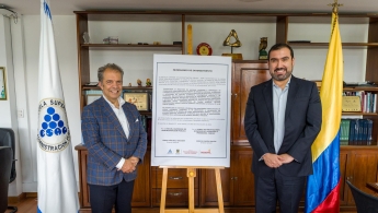 FONCEP y ESAP suscriben memorando para hacer posible la publicación del libro sobre la historia pensional del Distrito