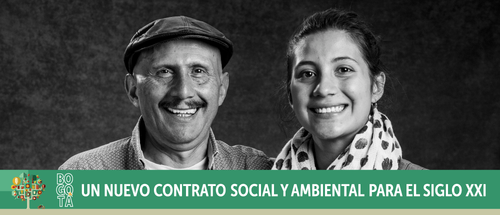 Bogotá: Un nuevo contrato social y ambiental para el siglo XXI - Uno de nuestros pensionados junto a su nieta sonrientes - Foto: FONCEP