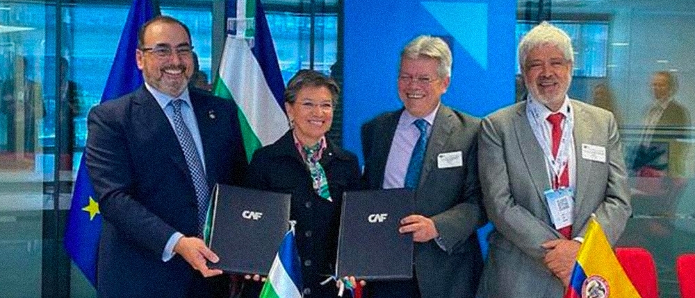 (Izq. a der) Sergio Díaz-Granados, presidente ejecutivo de CAF; Claudia López, Alcaldesa de Bogotá; Leonidas Narváez, gerente Empresa Metro; y German Umaña, ministro de Comercio, Industria y Turismo de Colombia.